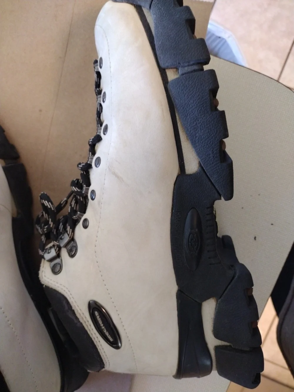 Skechers Vintage Men's Cream  Sand Hiking Boots Steel Toe Arch Support Size 12